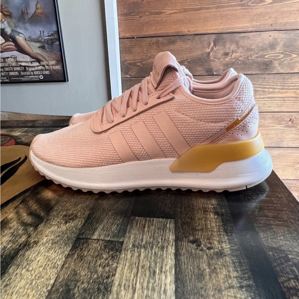 Adidas running shoes Pink, Size 7